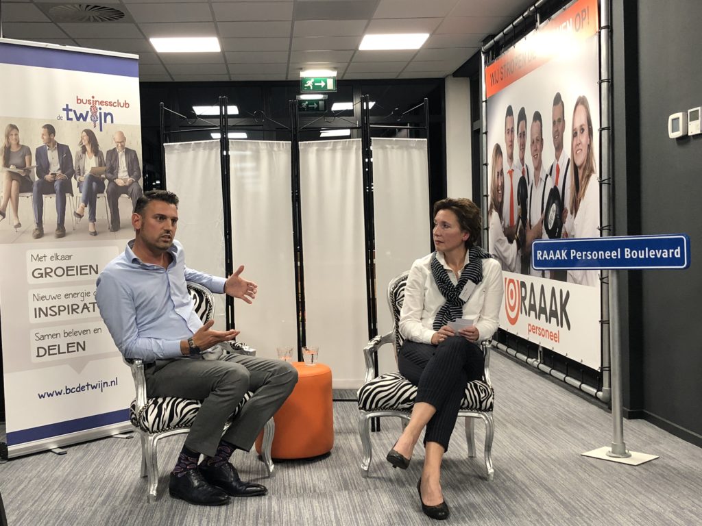 Mark en Anita in gesprek