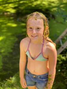 Deelnemer Zomerpaspoort bij de sloot