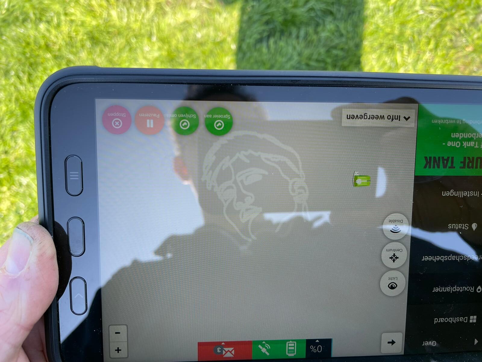 GPS-tekening op het scherm van de Turf Tank One robotbelijner